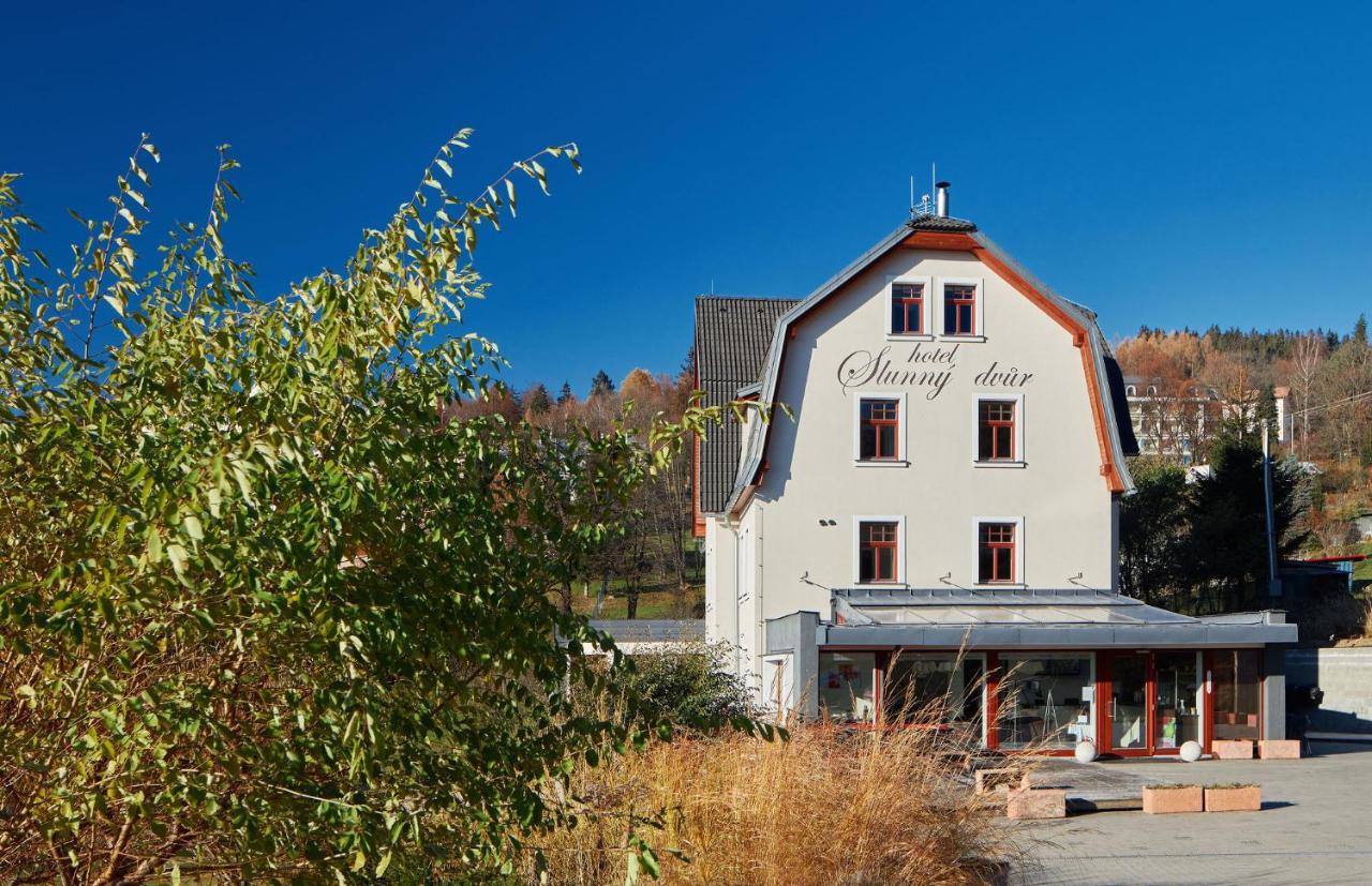 Jeseník Hotel Slunny Dvur מראה חיצוני תמונה